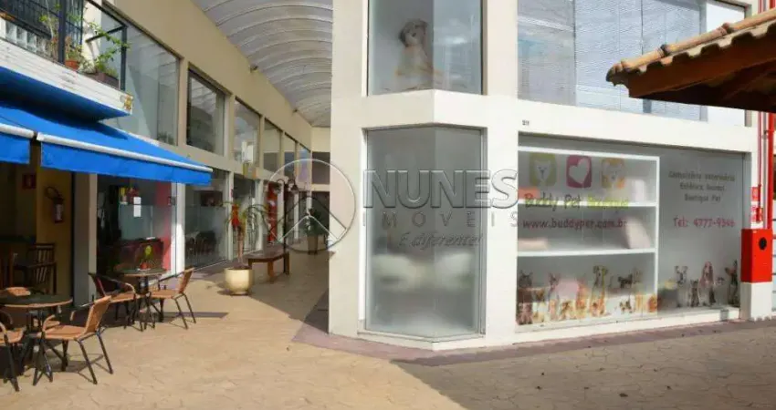 Ponto comercial com 44 m², salão livre e versátil, ideal para diferentes tipos de negócios.