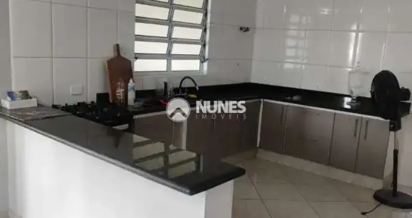 Casa assobradada com 2 quartos no bairro do  jardim d`abril osasco/sp.