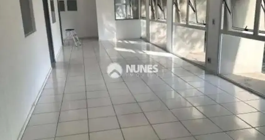 Sala comercial para locação com localização privilegiada no alphaville. perfeita para o seu negócio