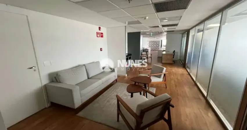 Sala comercial com 496 m²,  livre e versátil, ideal para diferentes tipos de negócios.