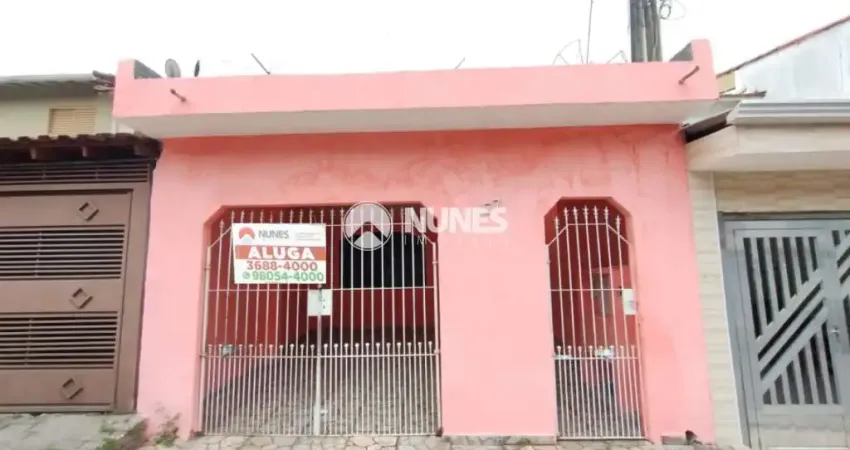 Casa para locação com 03 quartos e vaga de garagem no metalúrgicos