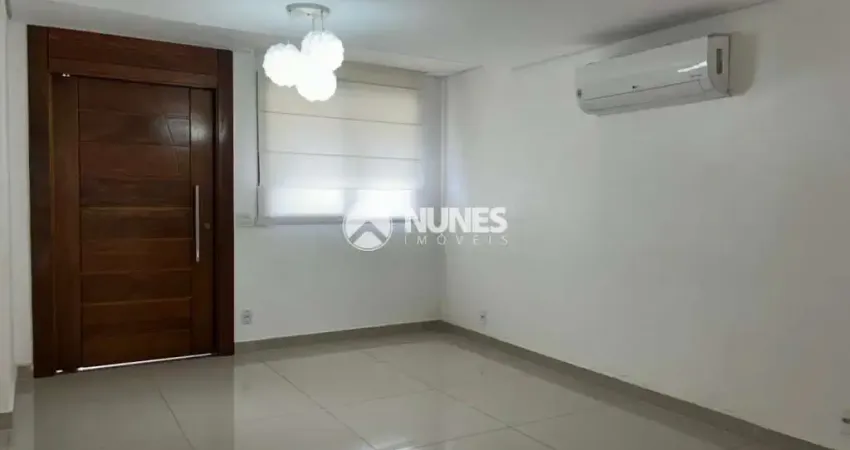 Casa em condomínio fechado com 03 suítes e Vagas de garagem no Parque Rincão