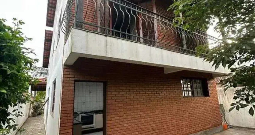 Casa com 4 quartos à venda na Catalão, 79, Vila Voturua, São Vicente