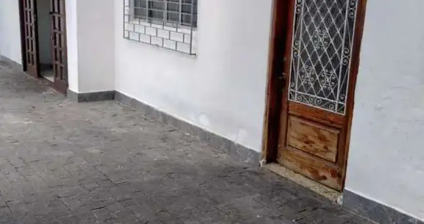 Casa com 3 quartos para alugar na Avenida Prefeito José Monteiro, 280, Jardim Independência, São Vicente