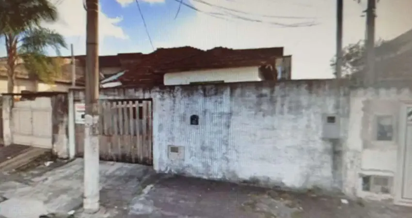 Casa com 2 quartos à venda na Tiradentes, 615, Parque Bitaru, São Vicente