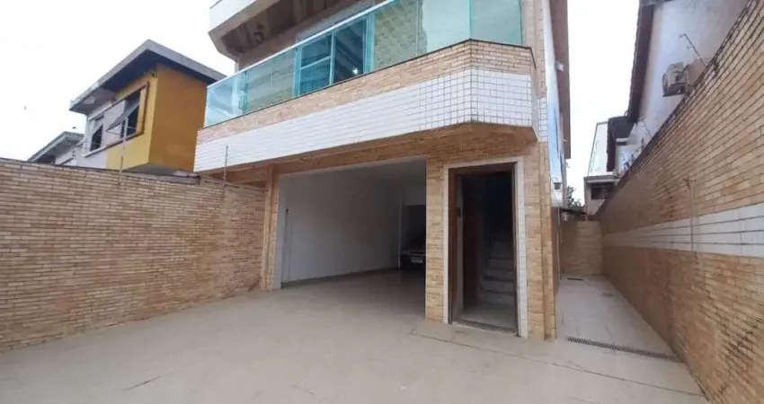 Casa com 3 quartos para alugar na Rua Doutor Armando de Sales Oliveira, 204, Vila Valença, São Vicente