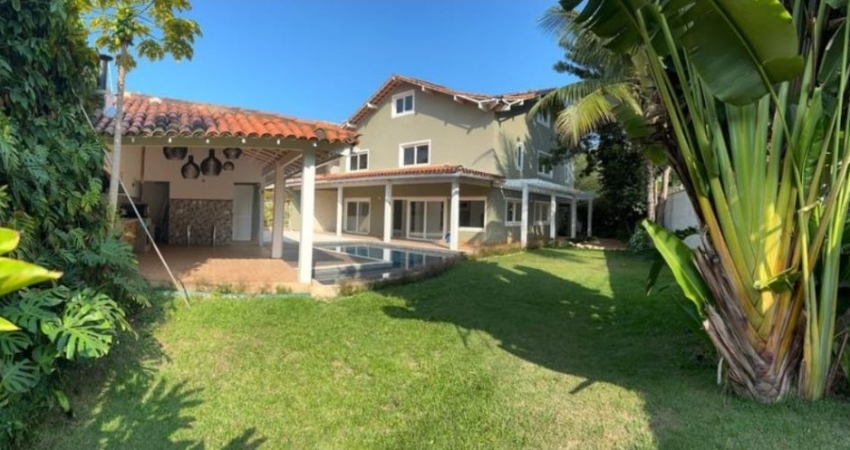 Casa triplex à venda no condomínio Santa Mônica Personal, Barra da Tijuca