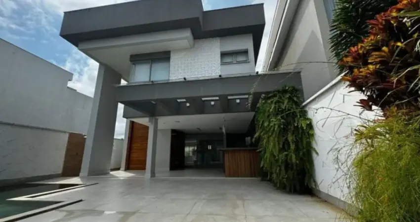 Casa triplex 300 m² com 3 suítes, para venda ou locação, no condomínio Riviera Del Sol