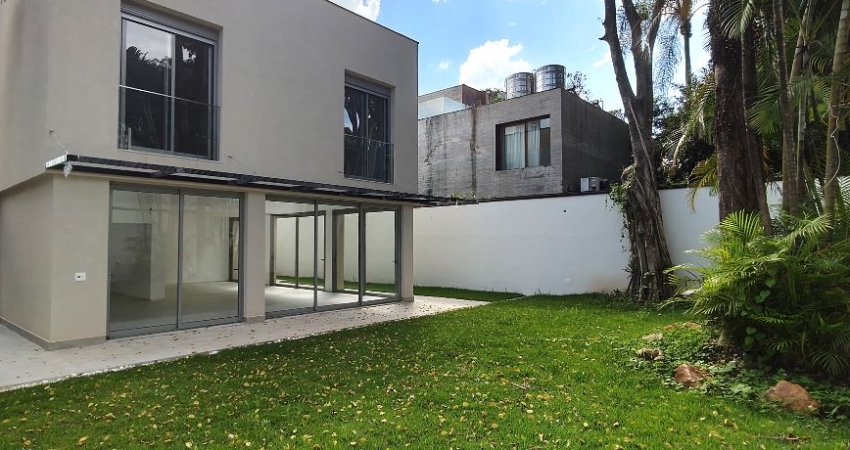 Casa com 4 quartos à venda em Alto de Pinheiros, São Paulo 