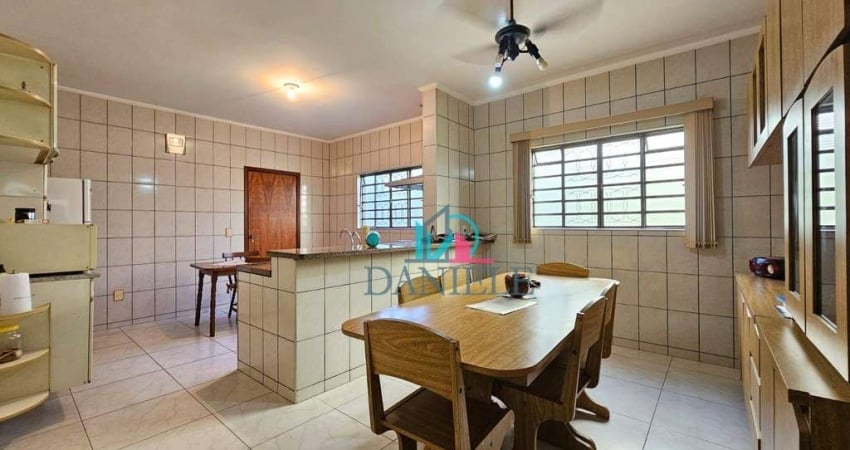 Casa com 3 dormitórios à venda, 188 m² por R$ 390.000,00 - Jardim Botânico - Araraquara/SP