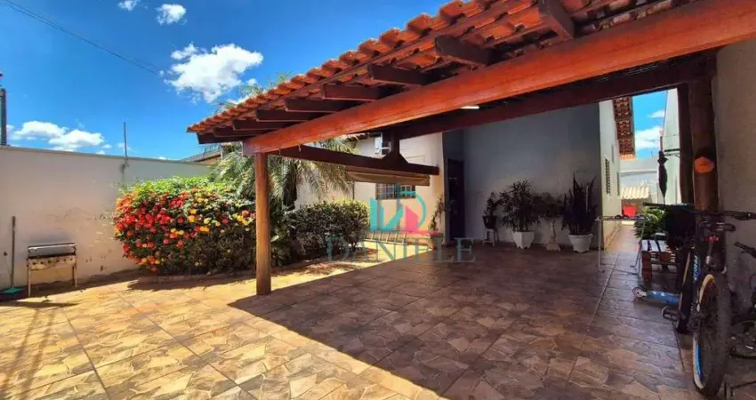 Casa com 2 dormitórios à venda, 118 m² por R$ 285.000,00 - Parque Igaçaba - Araraquara/SP