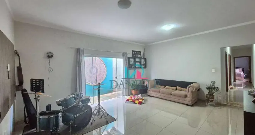 Casa com 3 quartos à venda no Jardim Eliana, Araraquara 