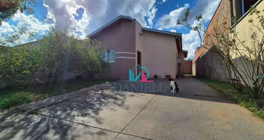 Casa térrea com 3 dormitórios localizada no condomínio Sollaris.