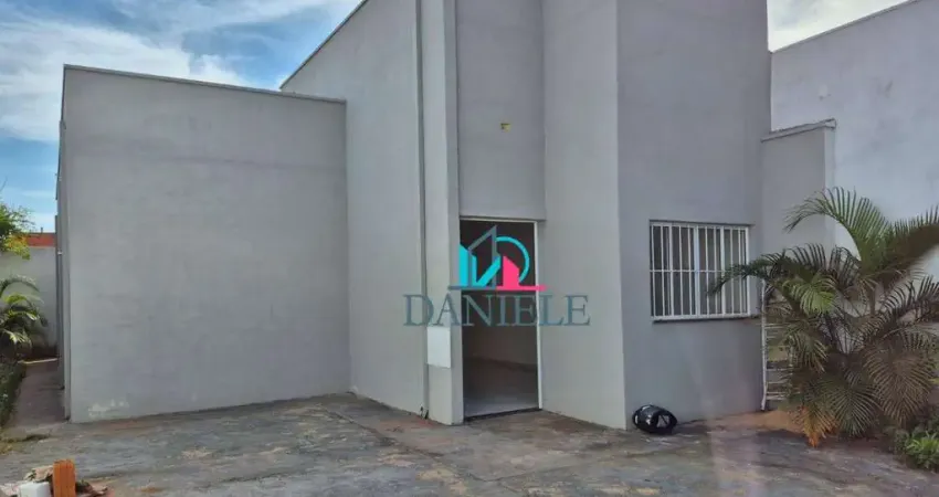 Casa térrea com 2 dormitórios localizada no Jardim Maria Luiza IV.