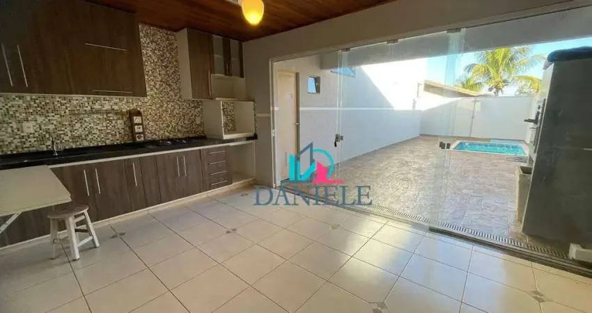 Casa térrea com 3 dormitórios localizada no condomínio flamboyants - portaria ii.