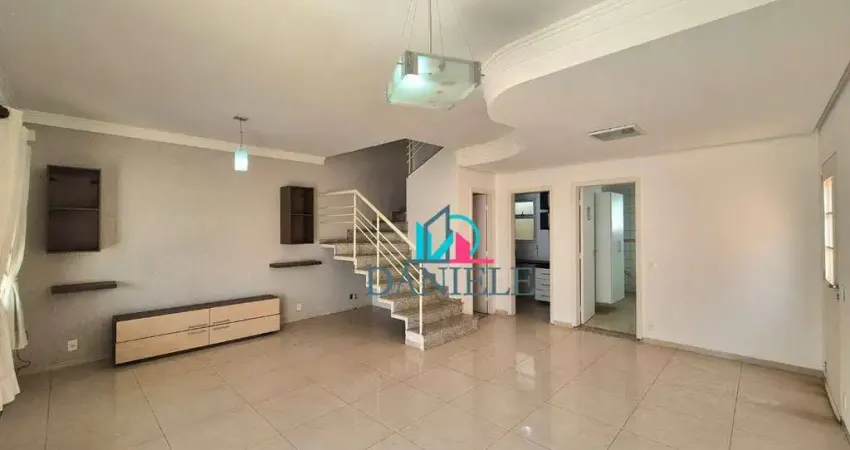 Sobrado com 3 dormitórios localizada no condomínio gran village.