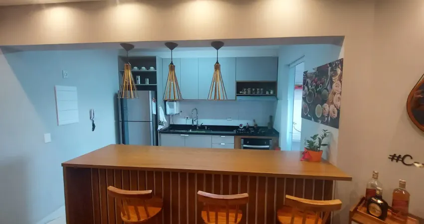 Apartamento totalmente reformado com planejados - condomínio parque firenze, embu das artes