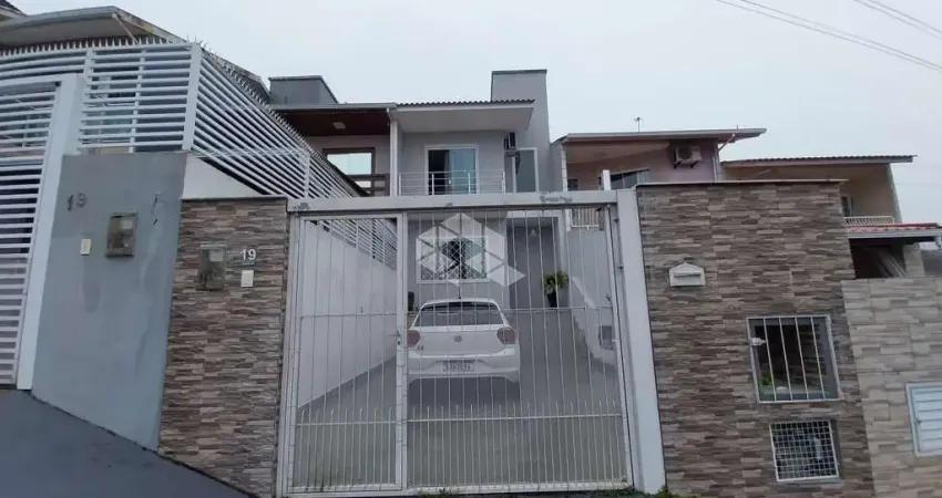 Casa sobrado geminada 02 quartos, à venda, bairro forquilhas, são josé sc.