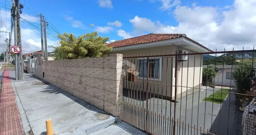 Casa com 2 quartos à venda na Rua Cândido Portinari, 2246, Real Parque, São José