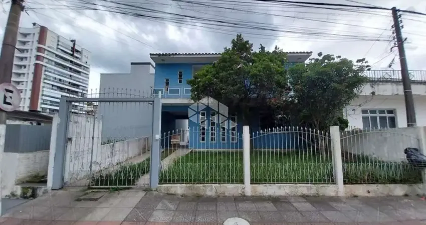 Casa sobrado, 07 quartos, com suíte, à venda, bairro barreiros, são josé sc