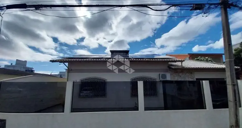 Casa Mobiliada 03 quartos, com suíte, à venda, Bairro Rio Grande, Palhoça SC