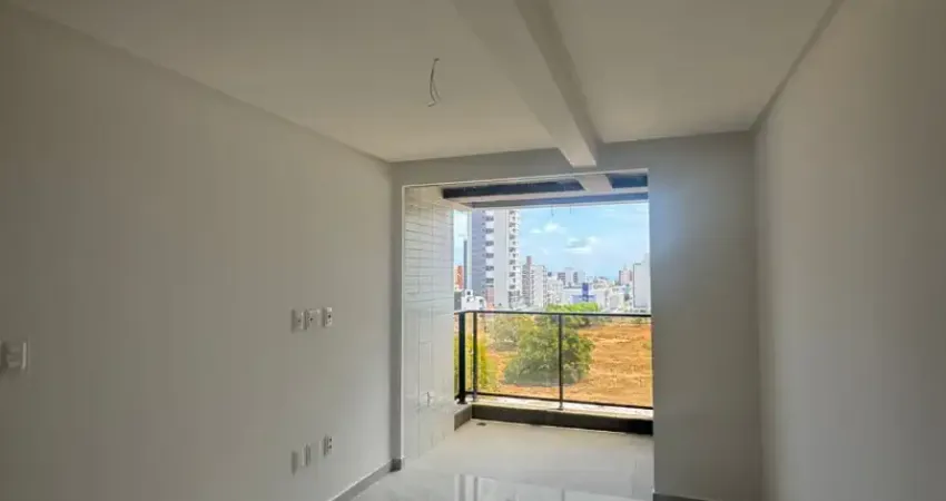 Oportunidade. Excelente apartamento com três quartos, sendo duas suítes e possibilidade de serem 3
