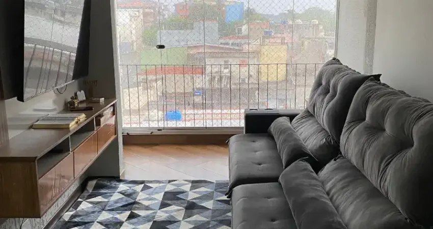 Lindo apartamento 2 dormitorios, 1 vaga de garagem com sacada.