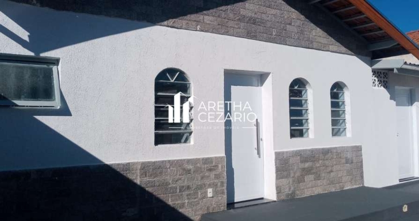 Casa com 03 Dormitórios sendo uma suíte à venda, 140m² Por R$540.000 - Jardim Independência - Taubaté - SP