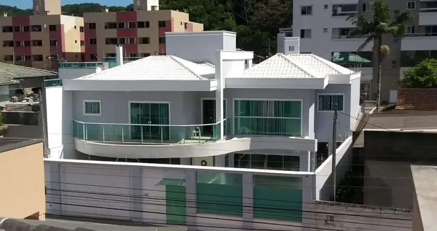 Casa com 3 quartos à venda na Rua Uruguai, 186, Nações, Balneário Camboriú