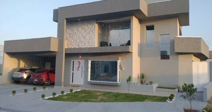 Casa térrea com mezanino. Três quartos amplos com Suite master