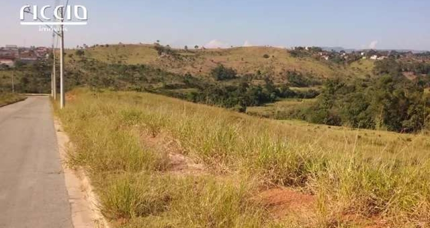 Área total de 72.600 m2 no bairro Santa Cecilia - São José dos Campos  A venda