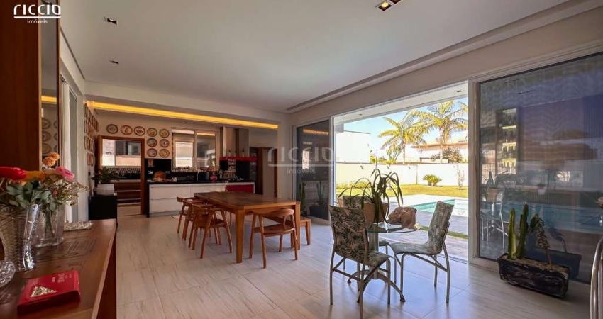 OPORTUNIDADE - Casa à venda no Cond. Chacara Serimbura Urbanova SJC - 555 m² de Construção - 5 Dorms 4 Suítes