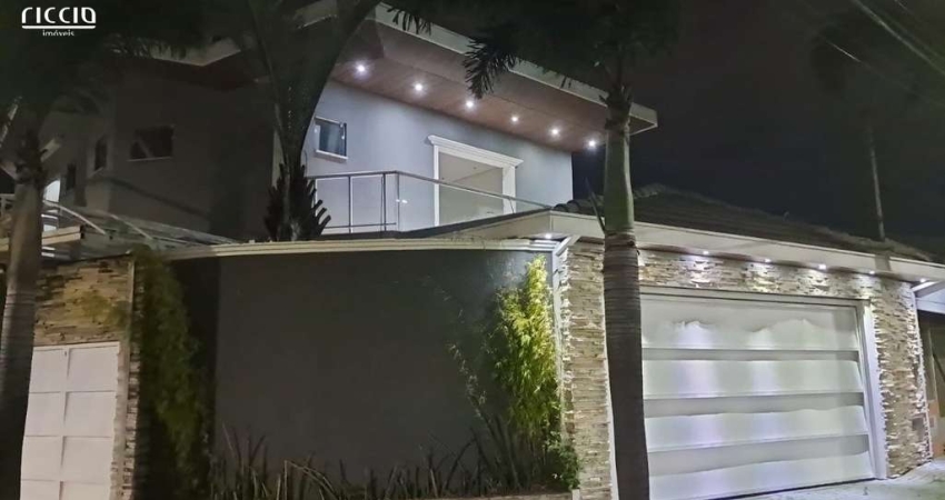 Casa comercial a venda na zona sul de São José, com 430m² de área construída! e piscina