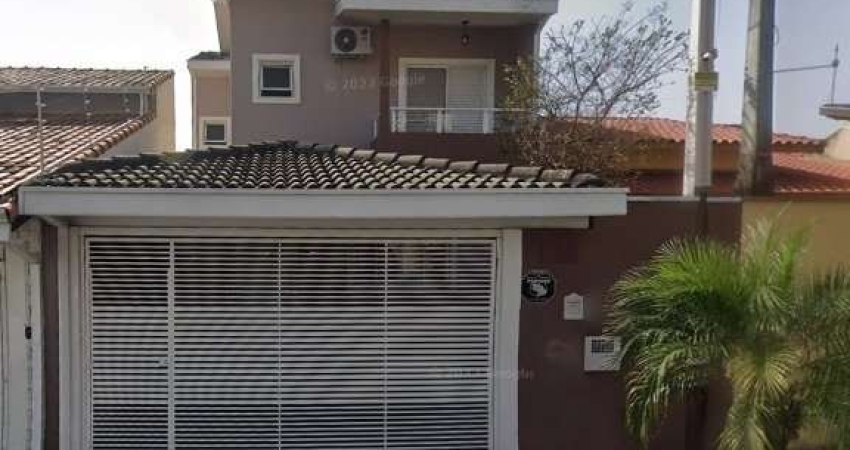 Belo Sobrado à Venda - Villa Branca, Jacareí-SP
