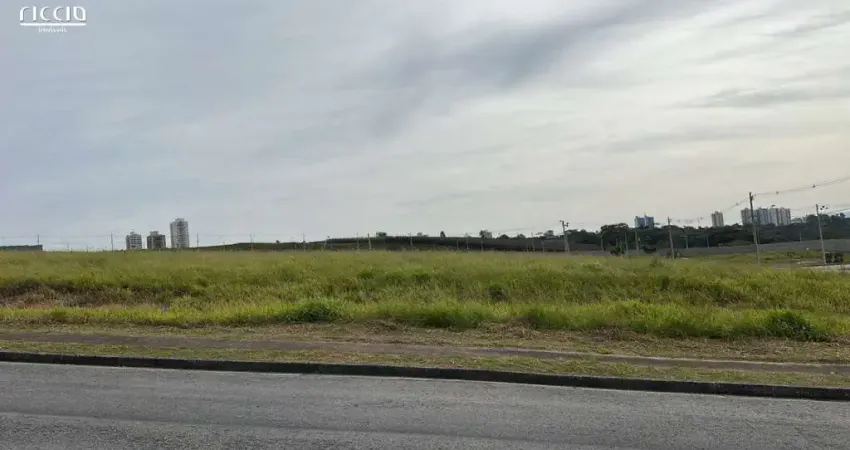 Terreno à venda no Recanto da Baronesa em SJC com 746,25m²