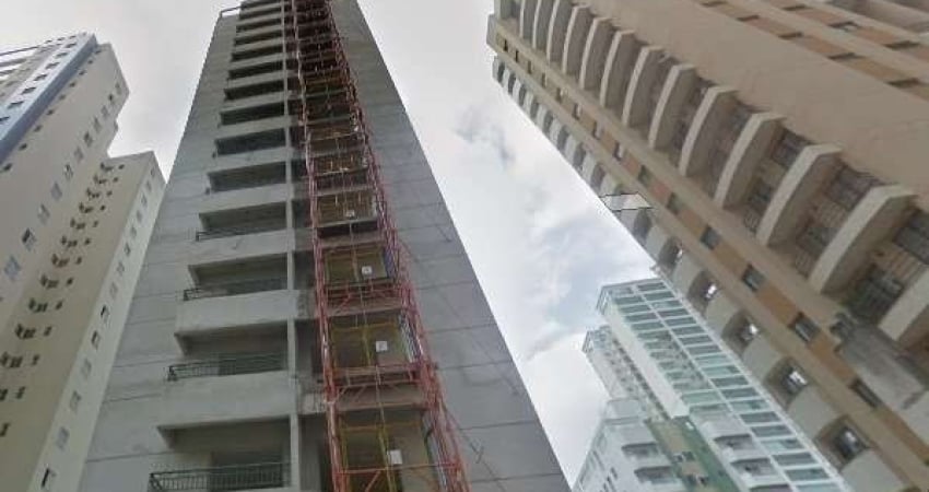 Prédio em final de construção para investidores.