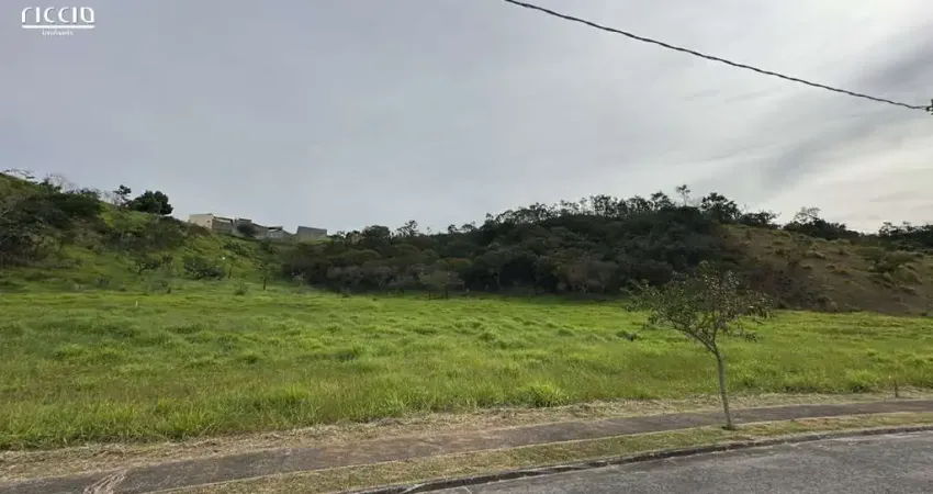 Terreno de 1.038,04 m² á venda no  Condomínio Recanto da Baronesa em São José dos Campos