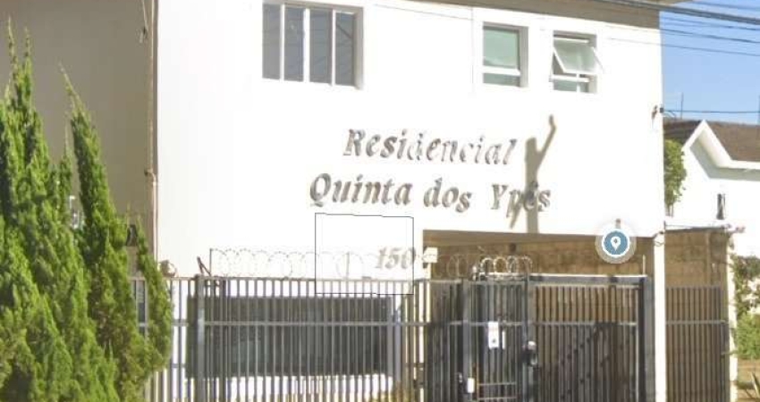 Casa em condominio, 3 Dormitórios, sendo 1 suite , Sala em 2 ambientes.