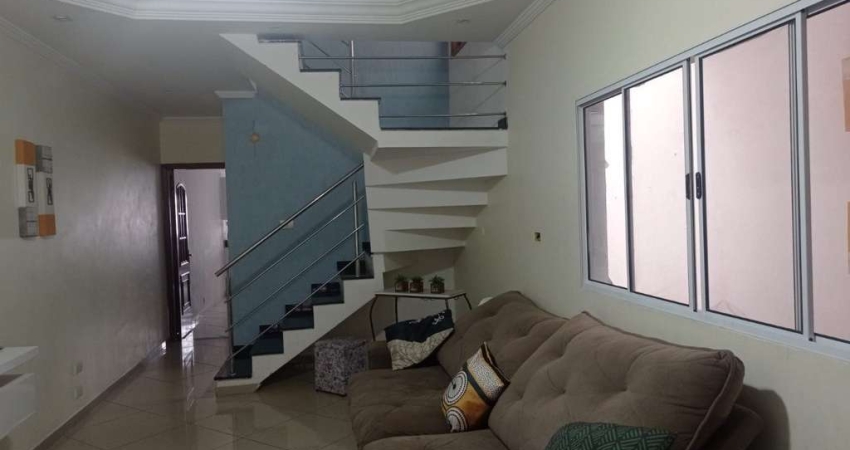 Sobrado com 3 dormitórios no Vista Linda em São José dos Campos