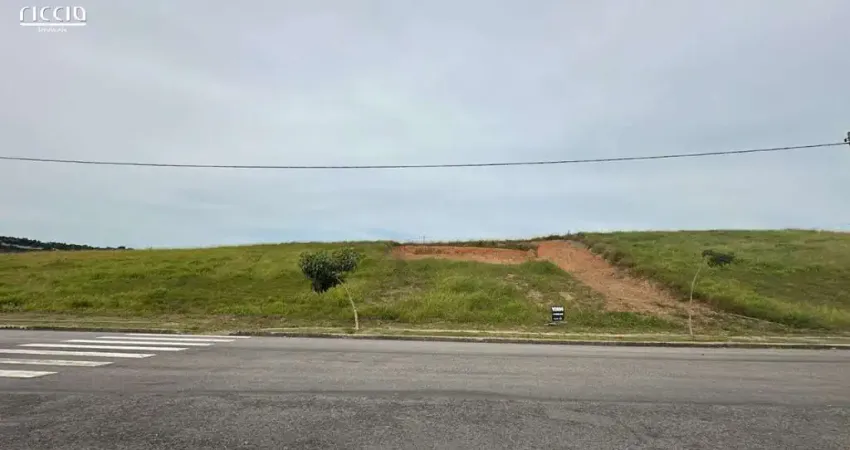 Terreno à Venda com 825,90m2, com Projeto Aprovado em  Condomínio Fechado em São José dos Campos (Zona Sul)