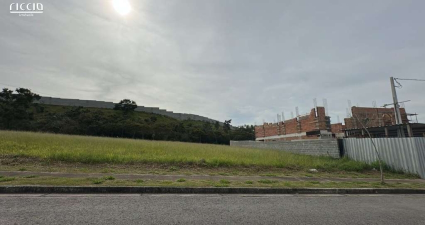 Terreno à venda no Condomínio Recanto da Baronesa com 750,14m2, Zona Sul de São José dos Campos