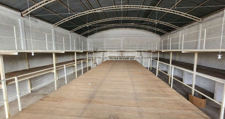 Galpão com 850 m2 com excelente localização no Jardim Satélite