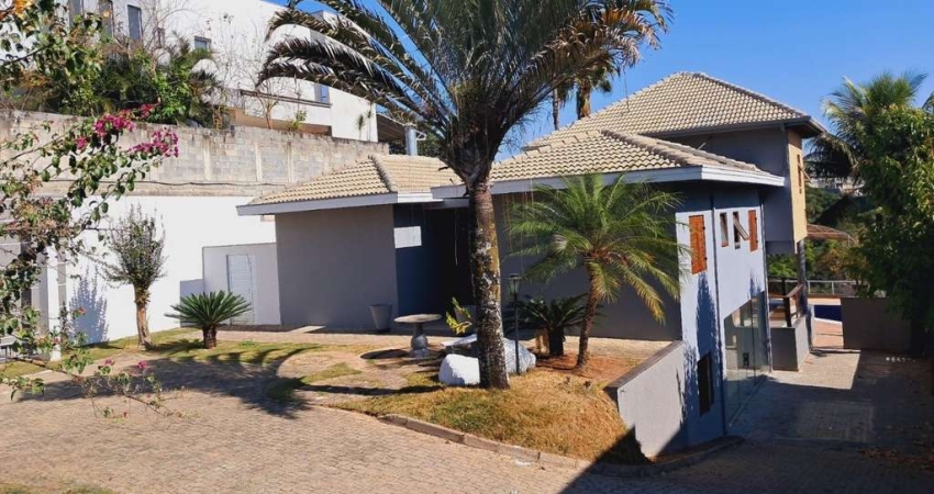 Casa 5 dormitórios 3 suítes 44 m² AC Condomínio Mirante do Vale  Jacareí SP