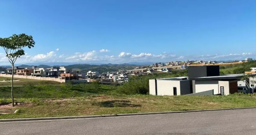Terreno à venda no alphaville i, 685 m² - declive com fundo para área verde