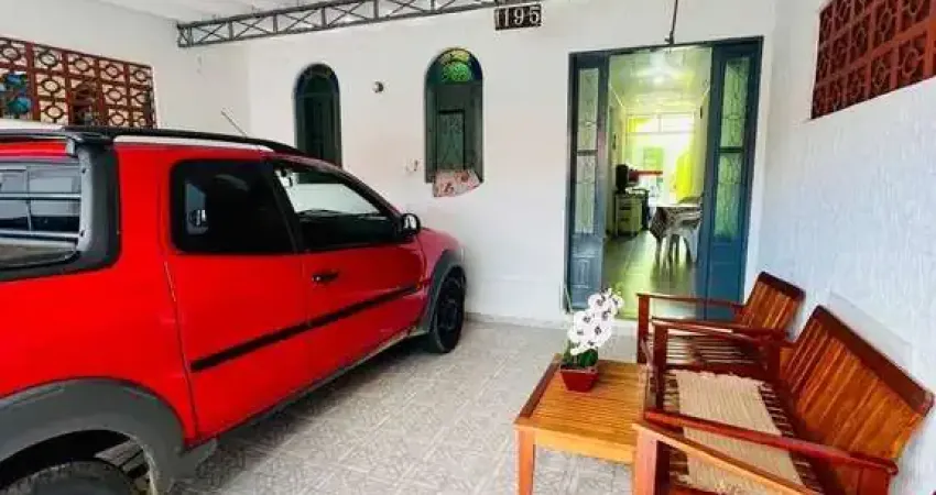 Casa assobradada à venda no bosque dos eucaliptos, avalia permuta com apartamento