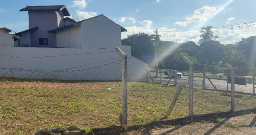 LOTE DE ESQUINA, bem em frente ao Parque Ecológico com 380 M² no JARDIM ESPLANADA - INDAIATUBA.
