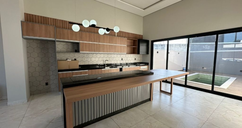 Casa em condomínio à venda em Indaiatuba-SP, no bairro Jardim Residencial Dona Maria José. 3 quartos, 3 suítes, 2 salas, 5 banheiros, 4 vagas de garagem, 190m².