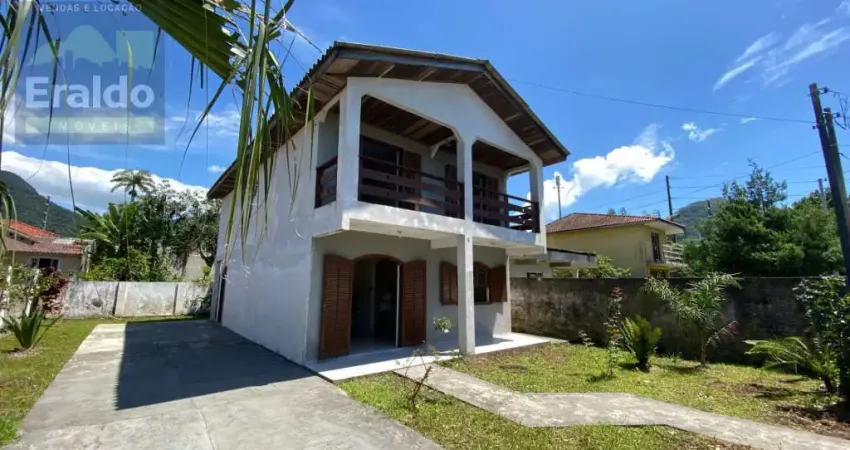 Casa com 3 quartos à venda na Rua Francisco Beltrão, 4, Tabuleiro, Matinhos