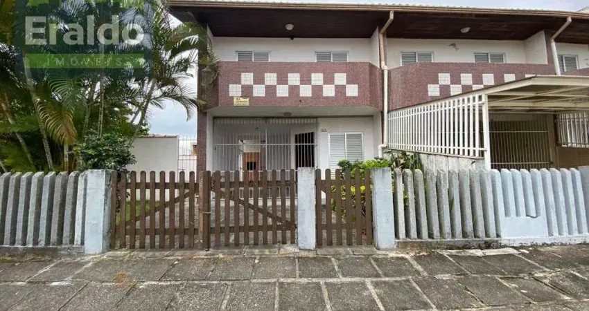 Sobrado em Balneário Ipanema - Pontal do Paraná, PR