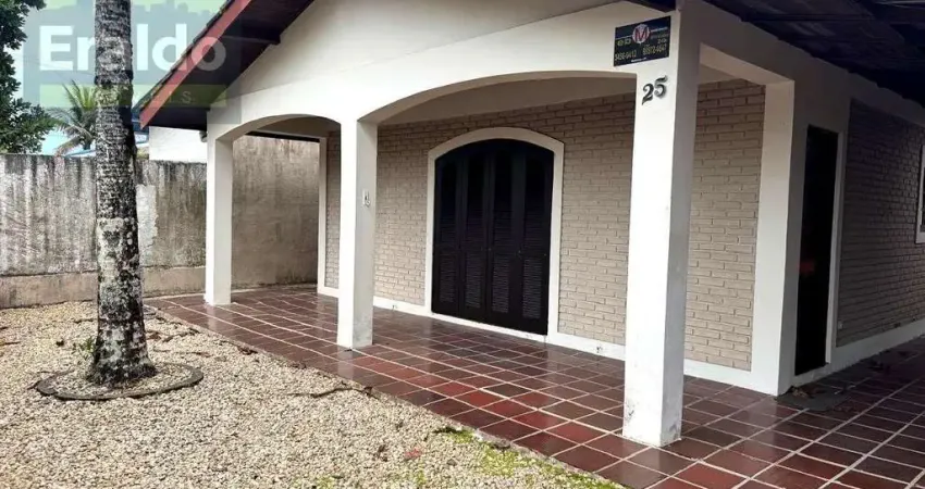 Casa com 3 quartos à venda na Rua Jandáia do Sul, 25, Balneário Caravelas, Matinhos